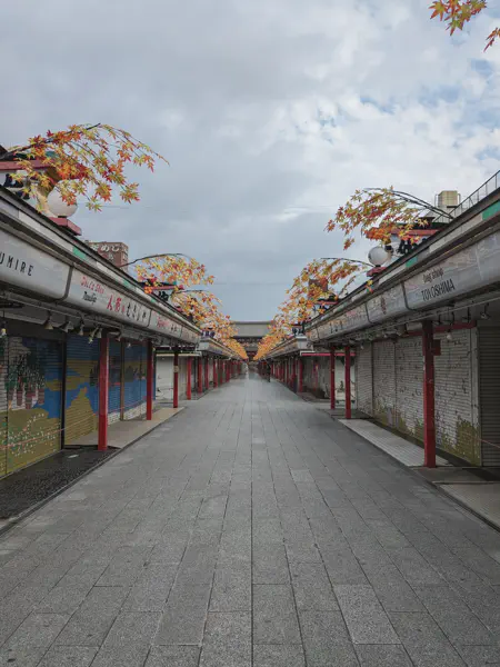 仲見世商店街
